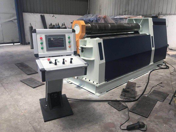 20*2000數(shù)控四輥卷板機(jī)